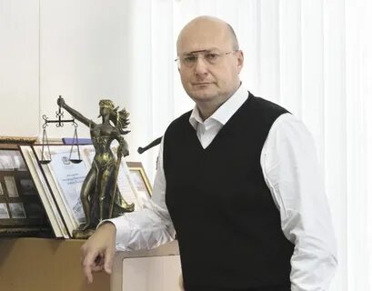 Декан академии