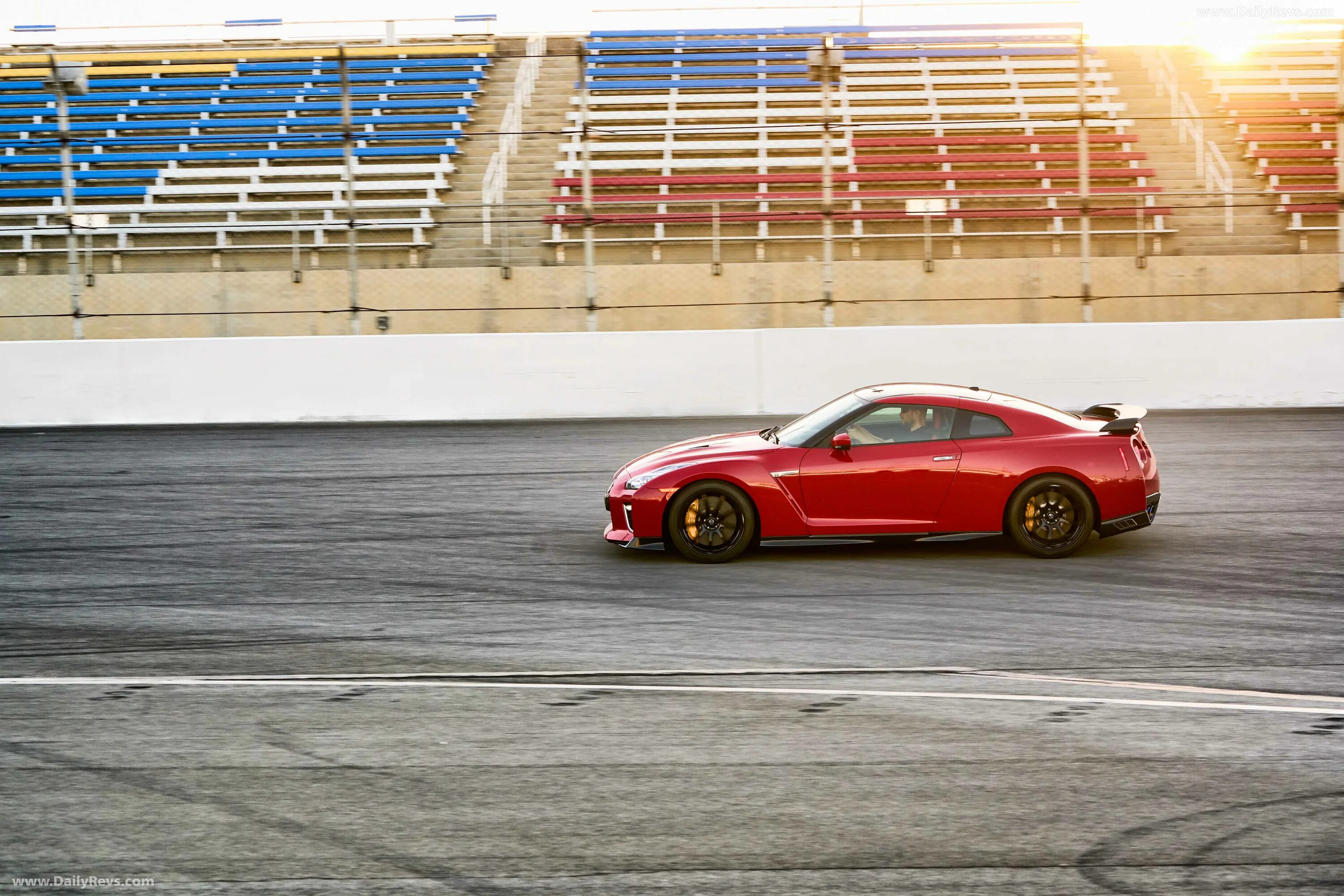 2020 Nissan gt-r track Edition. GTR track s70. Racer Red. Track r