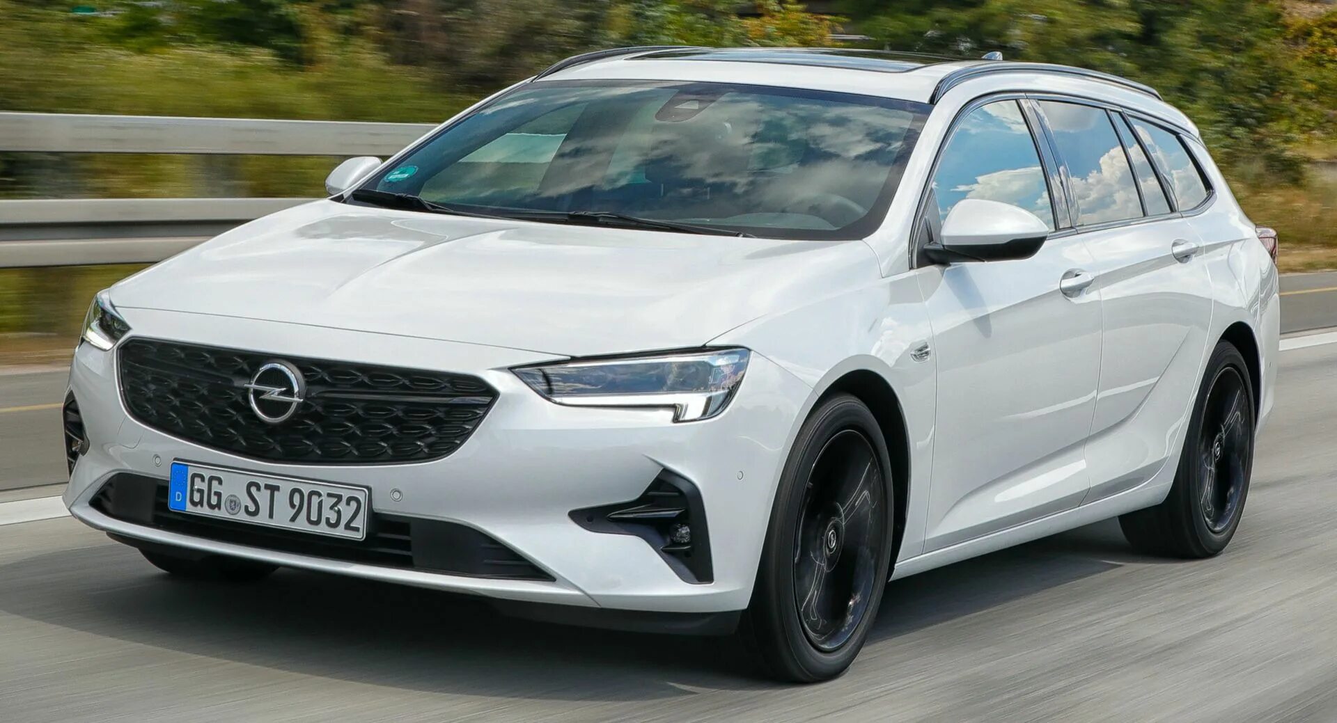 Опель Инсигния 2021. Опель Инсигния 2020. Opel Insignia 2021 универсал. Опель Инсигния 2021 новый.