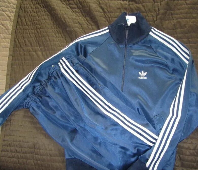 Костюмы спортивные мужские 80 90. Костюмы адидас 80 adidas. Спортивный костюм адидас 80. Костюм спортивный адидас мужской 80-х. Костюм адидас 90.