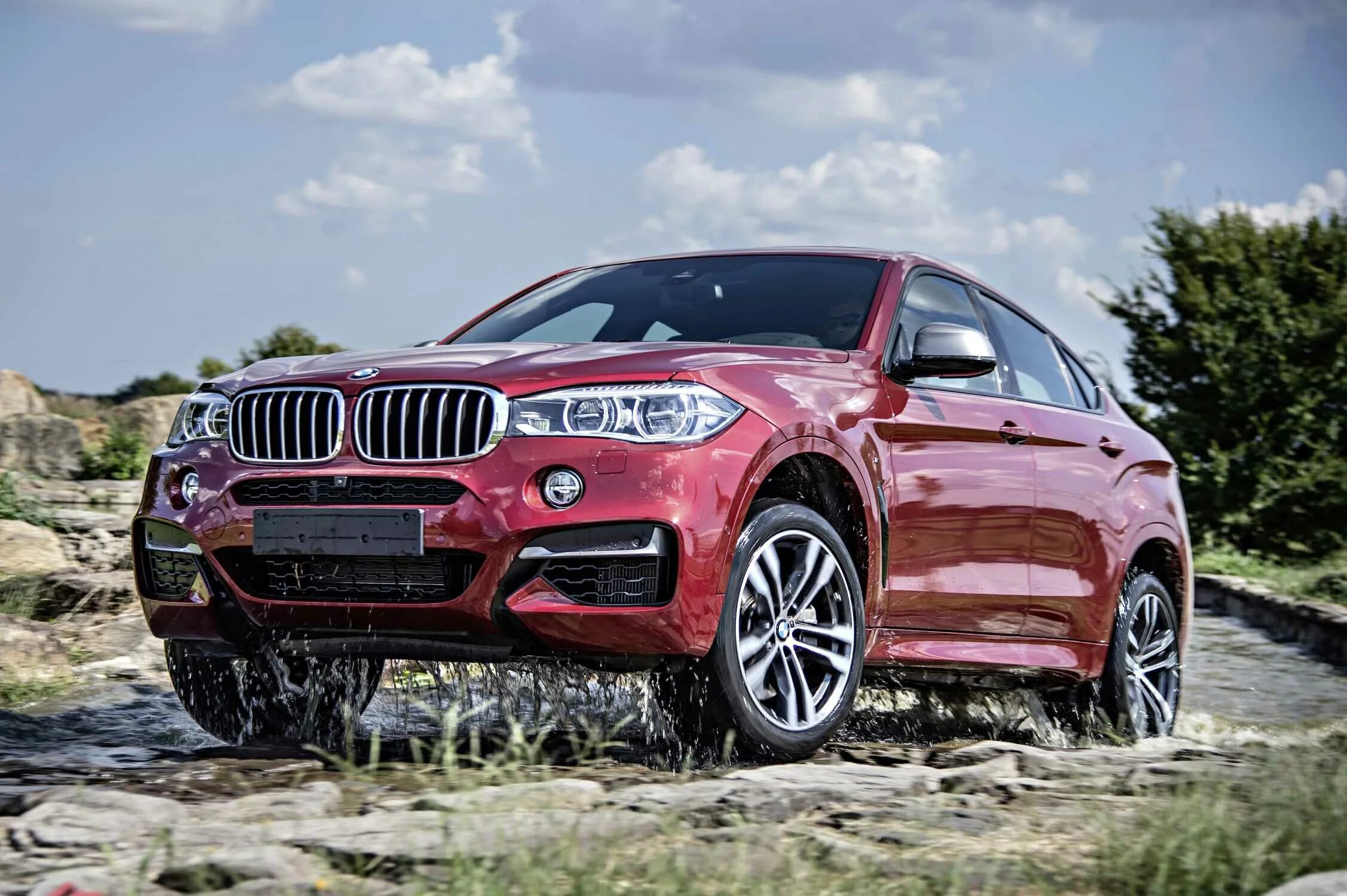 БМВ x6 f16. BMW x6 f16 красная. BMW x6 f16 XDRIVE. BMW x6 f16 m Sport.