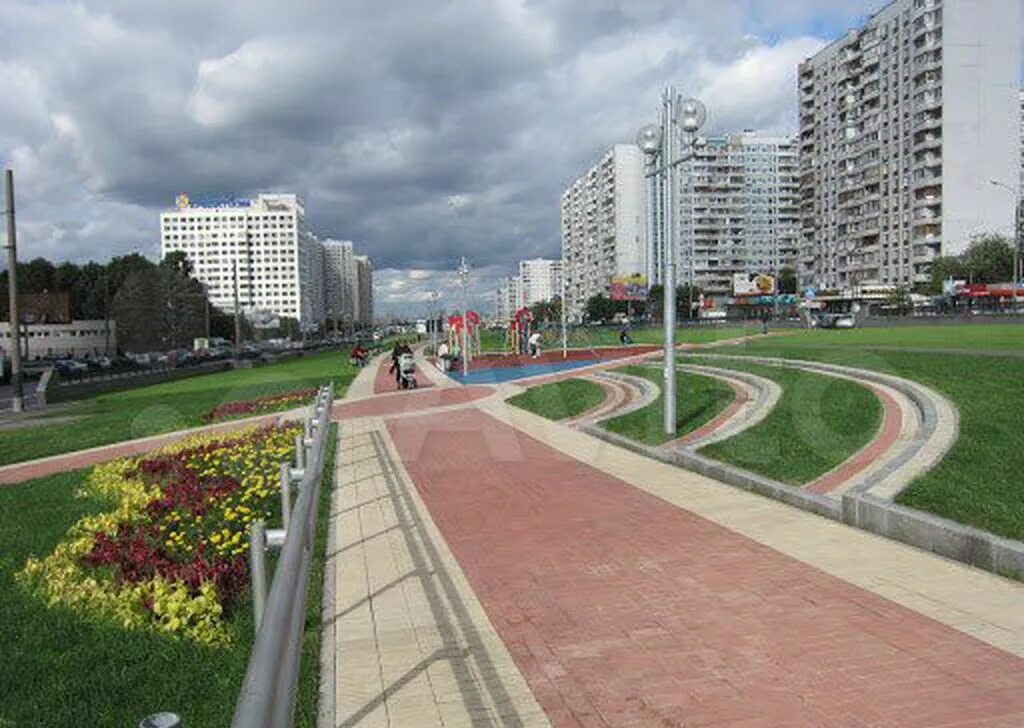 Осенний б р. Осенний бульвар в крылатском. район в москве крылатское осенний бульвар. осенний бульвар крылатское сквер. метро крылатское район.