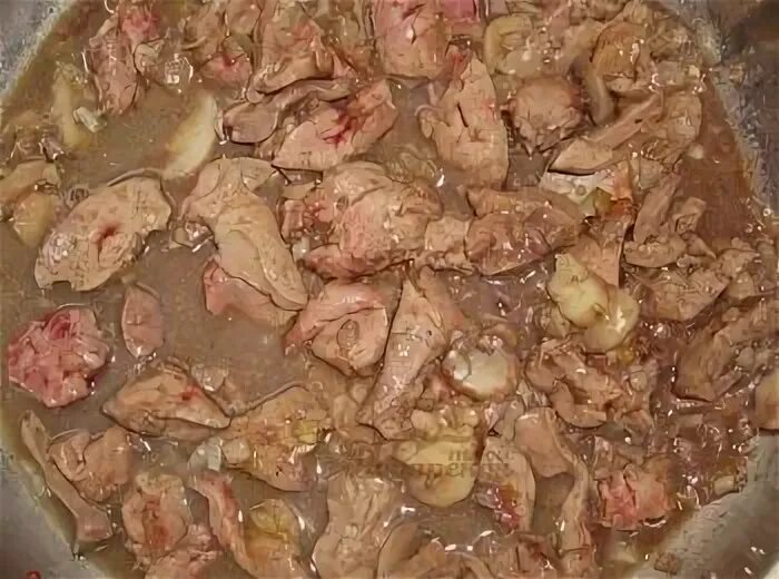Сколько куриную печень. Готовность куриной печени. печень цыпленка на сковороде. куриная печень готовка по времени.