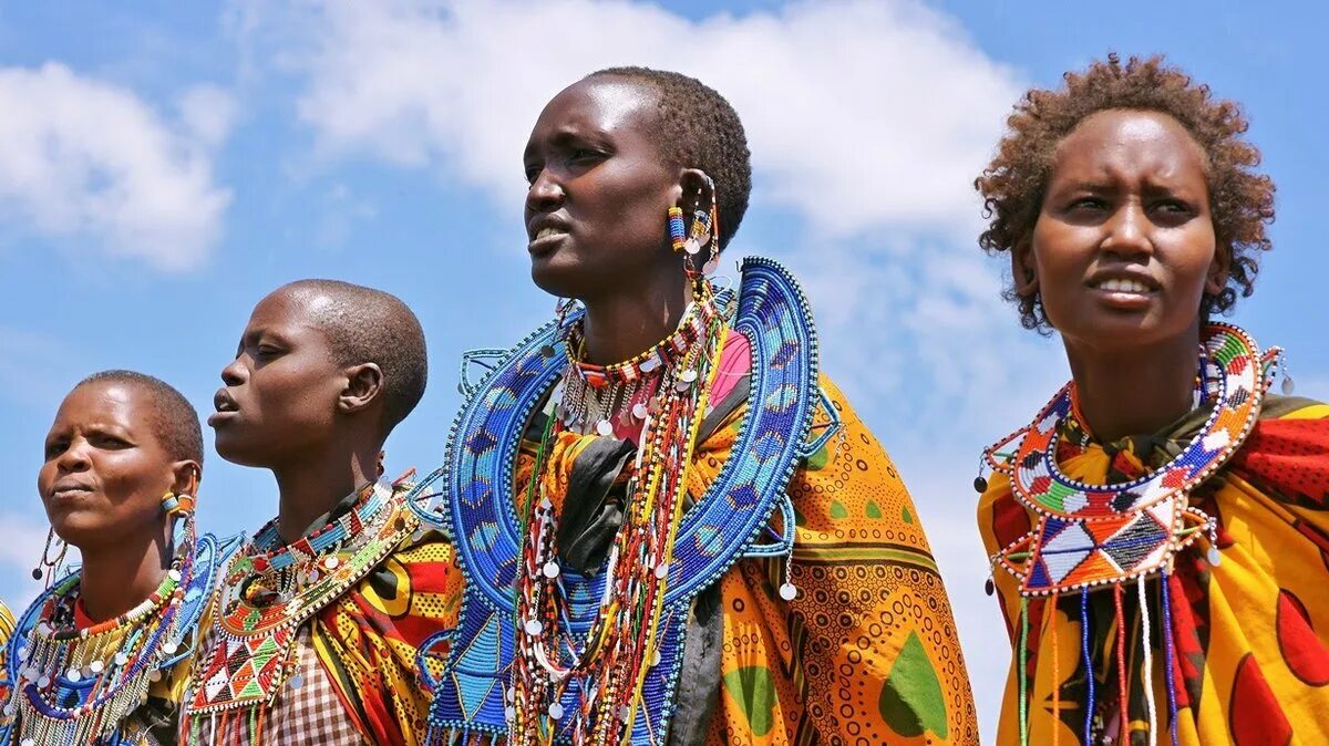 Какая раса проживает в северной африке. Масаи народ Африки. Негроидная раса Масаи. Масаи раса. Кения племя Масаи.