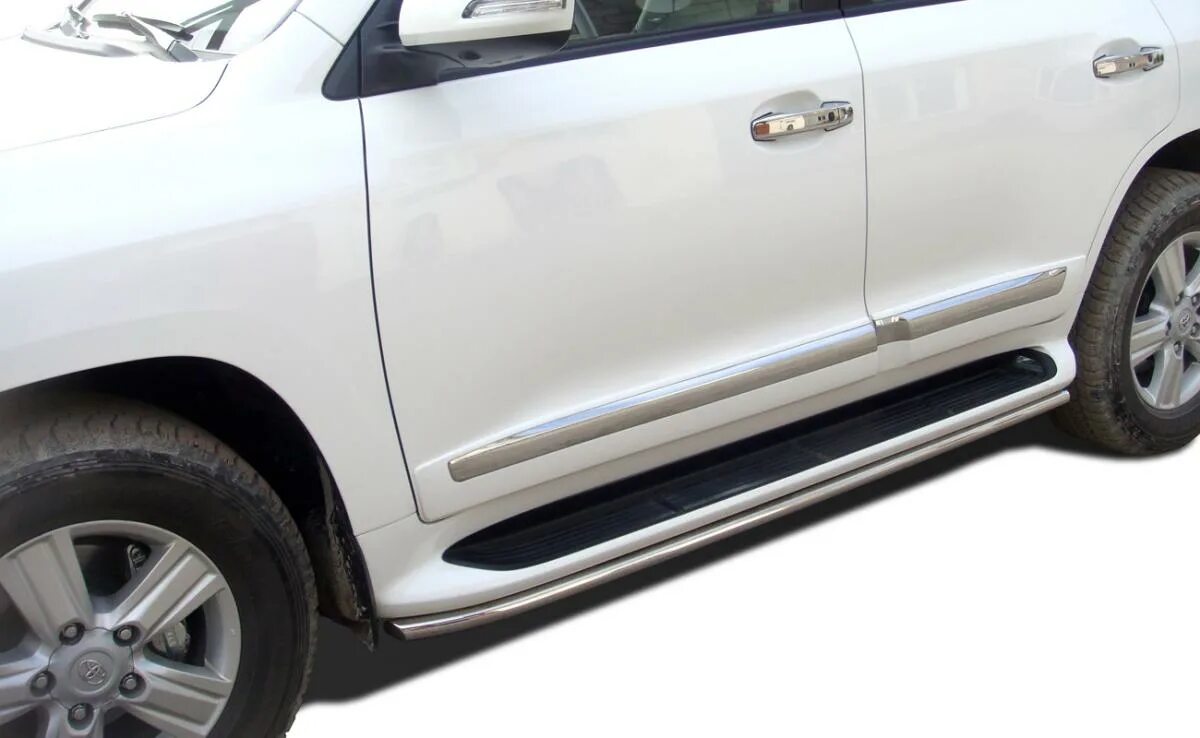 Пороги на тойота ленд крузер 200. Порог toyota land cruiser 200. Пороги тойота лк 200. Защита порогов ленд крузер 200. Подножки на lc200.