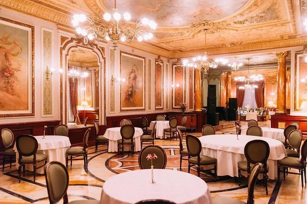 Савой москва фото. Savoy рождественка 3/6 ресторан. Савой екатеринбург. Гостиница савой в москве. Гостиница савой в москве.