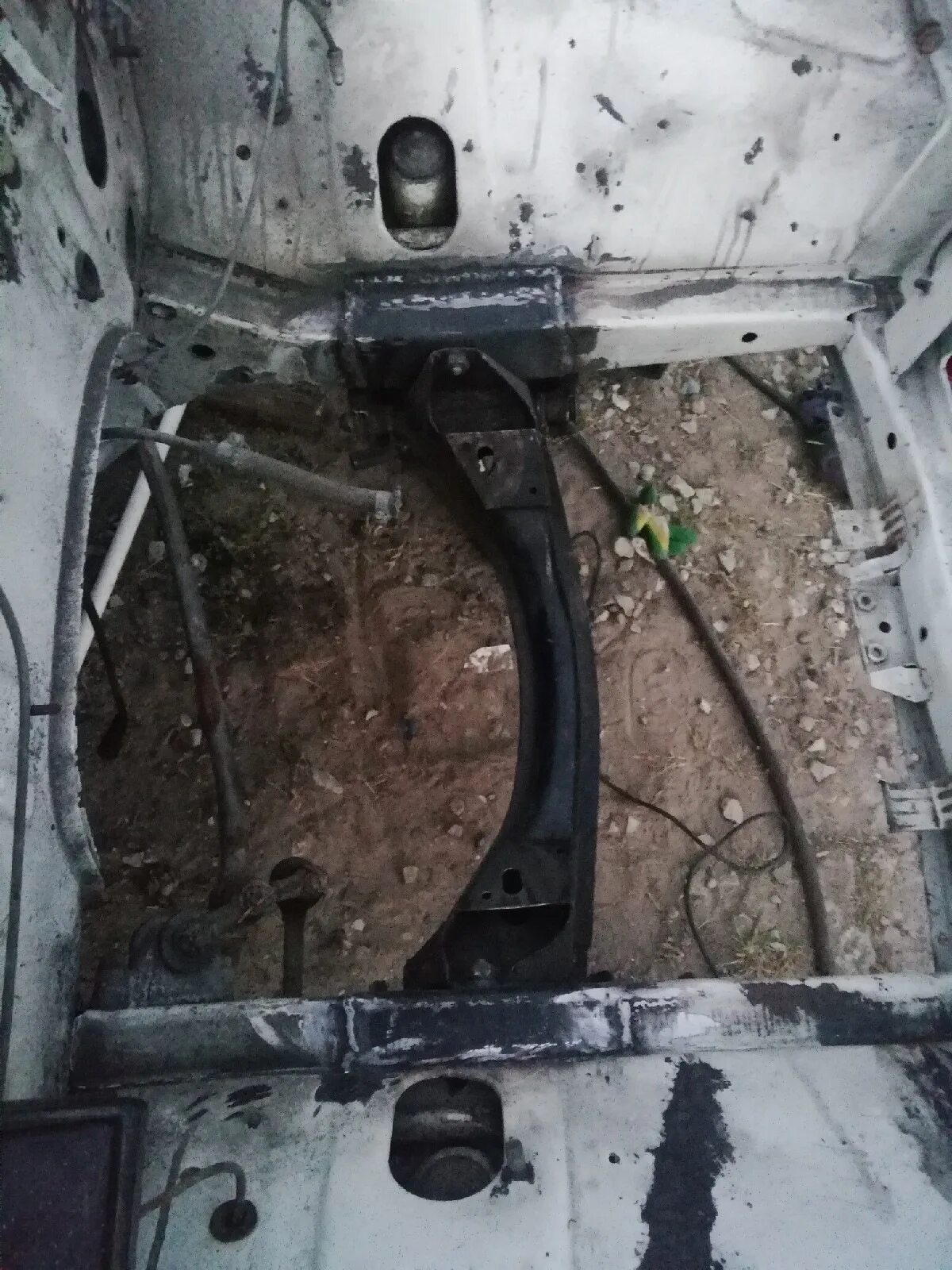 Jiguli balka pominat. Усилить балку ваз. Балка ваз 2101. Усиление задней балки ваз 2108. Крепление балки 21099.