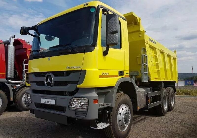 Авито пермский край самосвал. Mercedes-Benz Actros 3341ak. Мерседес Актрос 3341 самосвал. Mercedes-Benz Actros 3341 AK 6х6. Мерседес 3341 6х6 самосвал.