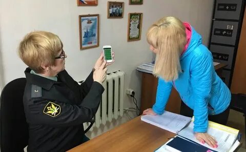 Судебные приставы инвалид