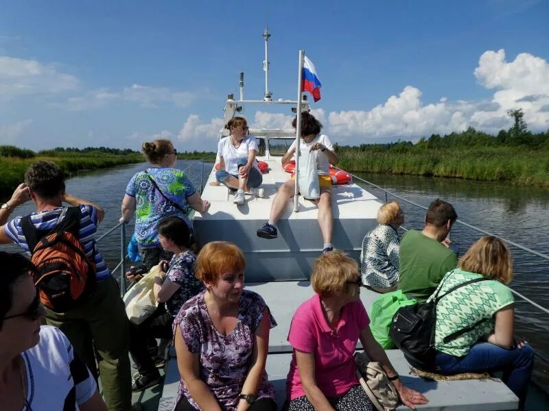 Ольхон турка теплоход. Туризм на воде. Забытые острова экскурсия санкт. Талабские острова псковская область. Острова малого моря байкала.
