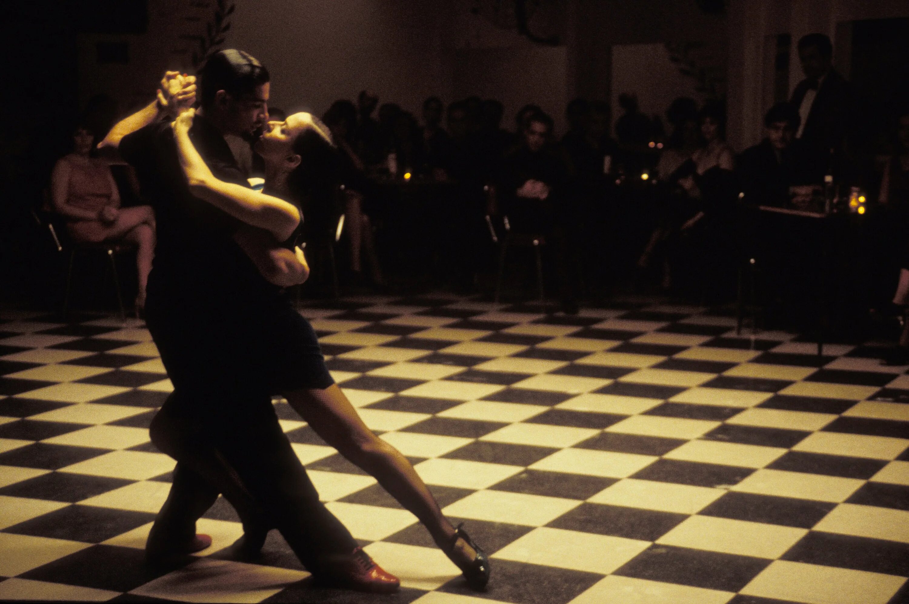 Assassination Tango 2002. Аргентинский танцор танго. Аргентина 1950 танго.