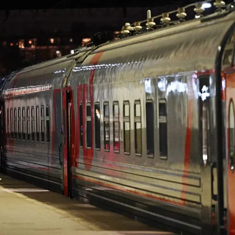 Поезд 133а поволжье купе. Фирменный поезд «поволжье» 133г/134г. Фирменный поезд «поволжье» 133а/134а. Поезд 133а, санкт-петербург — казань фирменный «поволжье». Поезд поволжье санкт петербург казань.