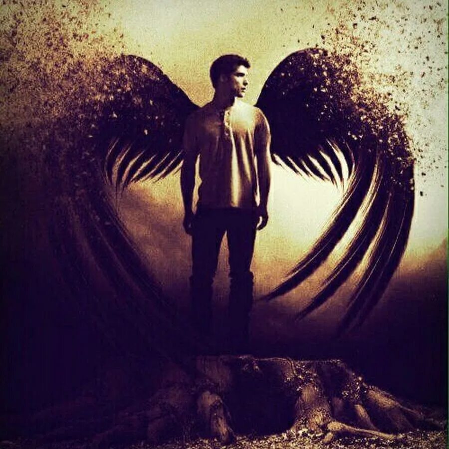 Ангел мужчина спиной. Анхель Падший ангел. Ангел мужчина. Человек с крыльями. Мужчина с крыльями.