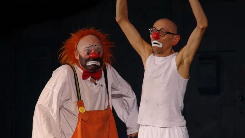 лицедеи лучшее видео. виктор соловьёв лицедеи. клавы лицедеи. группа лицедеи. лицедеи лучшее видео.