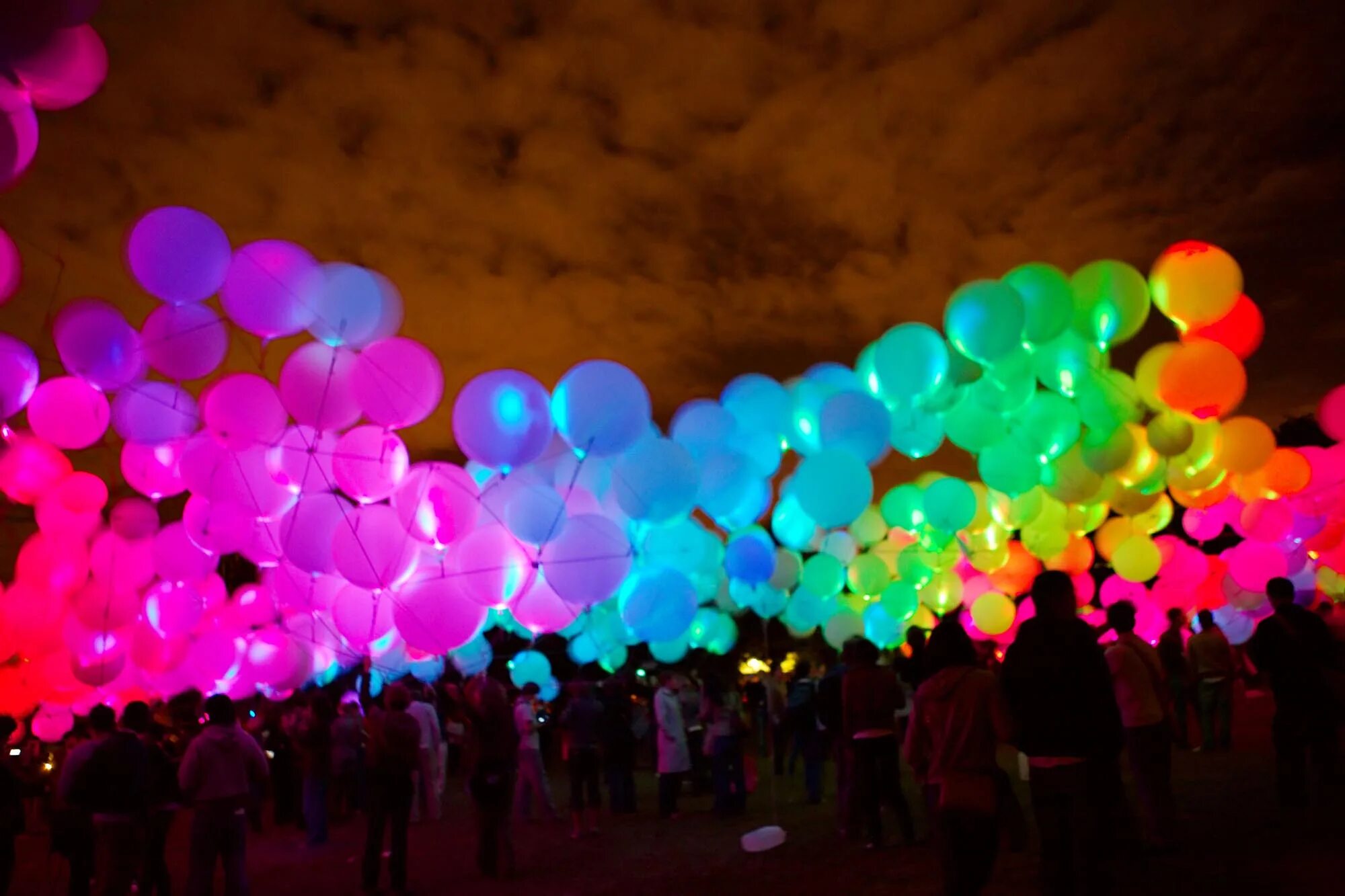 Светящихся воздушных шаров. Светящиеся шары на свадьбу. Шары со светодиодами. Светящиеся воздушные шары.. Светодиодные шары на свадьбу.