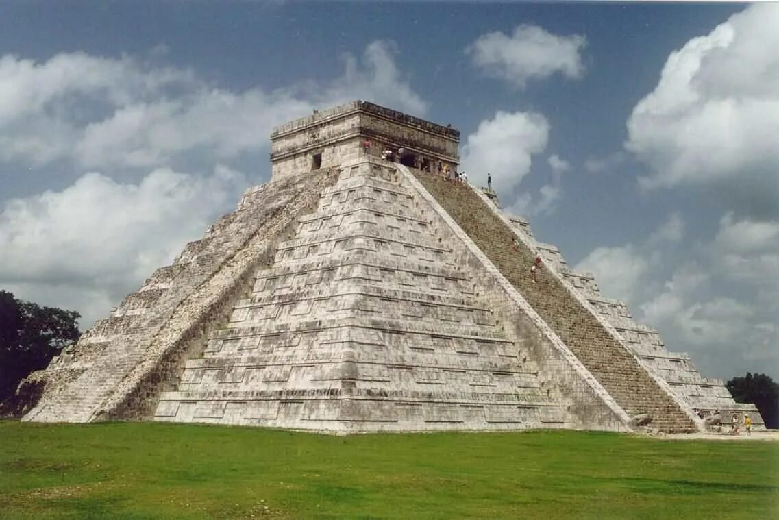 Лучшее чудо света. Пирамида Кукулькана Мексика. Чичен ица чудо света. Чичен-ица древний город Майя. Чичен-ица пирамида Кукулькана.