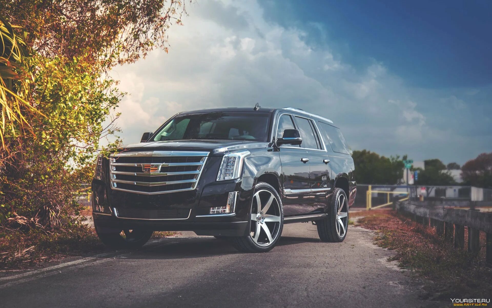 Едет черный кадиллак. Cadillac Escalade. Кадиллак Эскалейд 2022. Cadillac Escalade IV. Cadillac Escalade ESV.