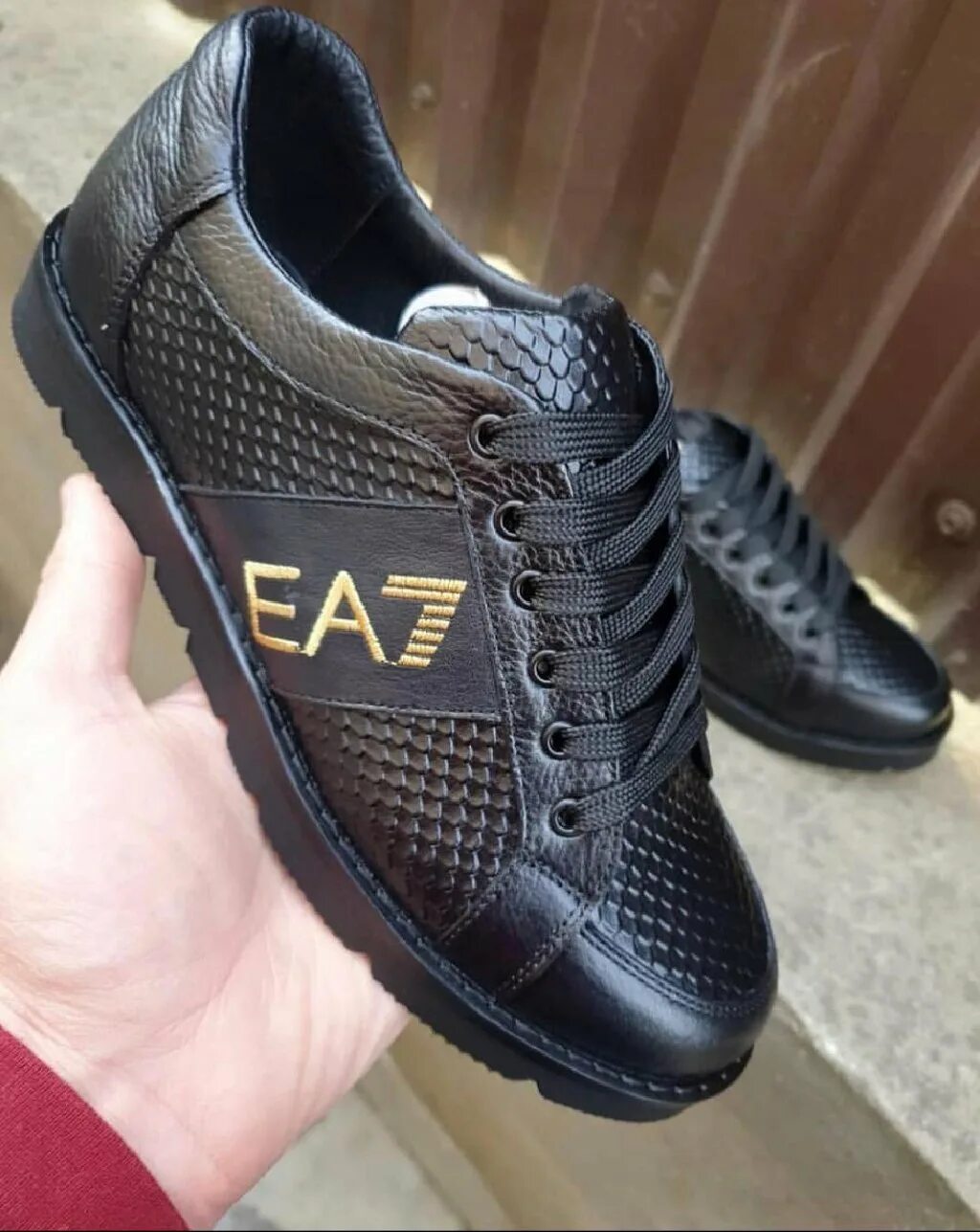 Puma roma basic. Ботинки из натуральной кожи мужские с квадратами. Кроссовки еа7 мужские. Ретро туфли мужские. Обувь 7.