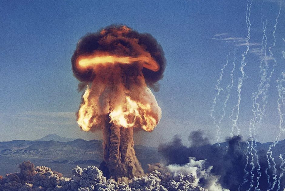 Атомные испытания. Ядерный полигон США. Ядерный взрыв Атолл бикини.