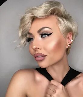 Стрижка пикси асимметричная