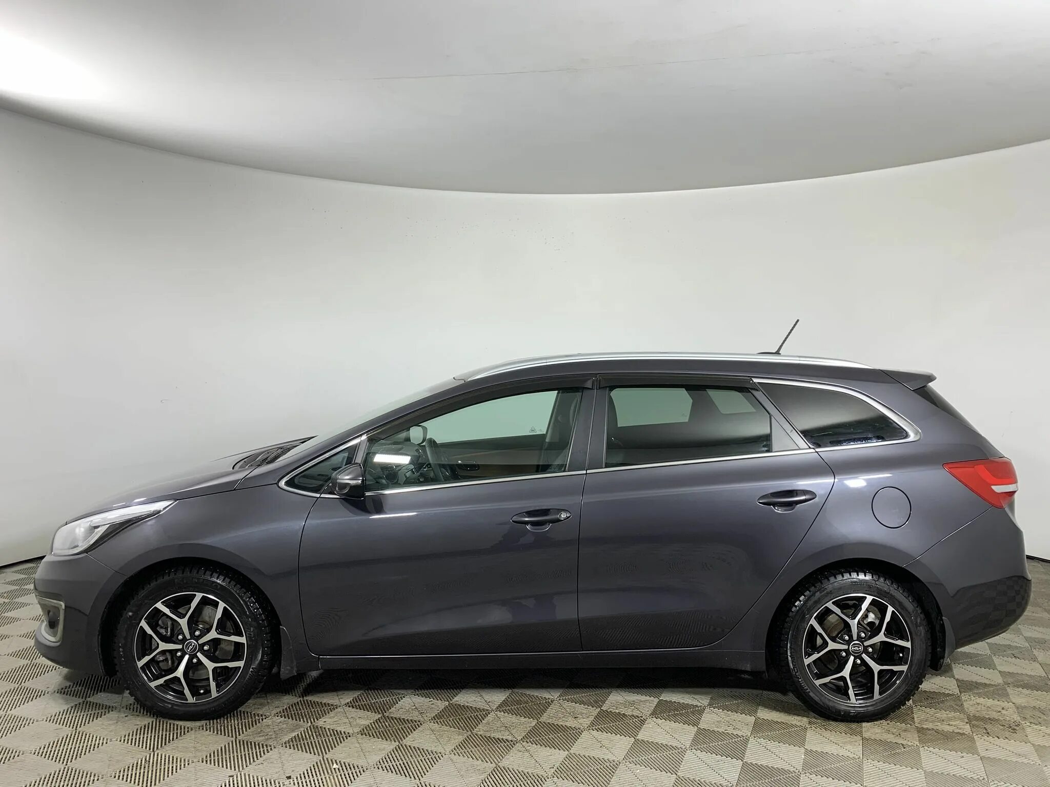 Киа сид 2016 универсал фото KIA Ceed SW (2G) 1.6 бензиновый 2013 на DRIVE2