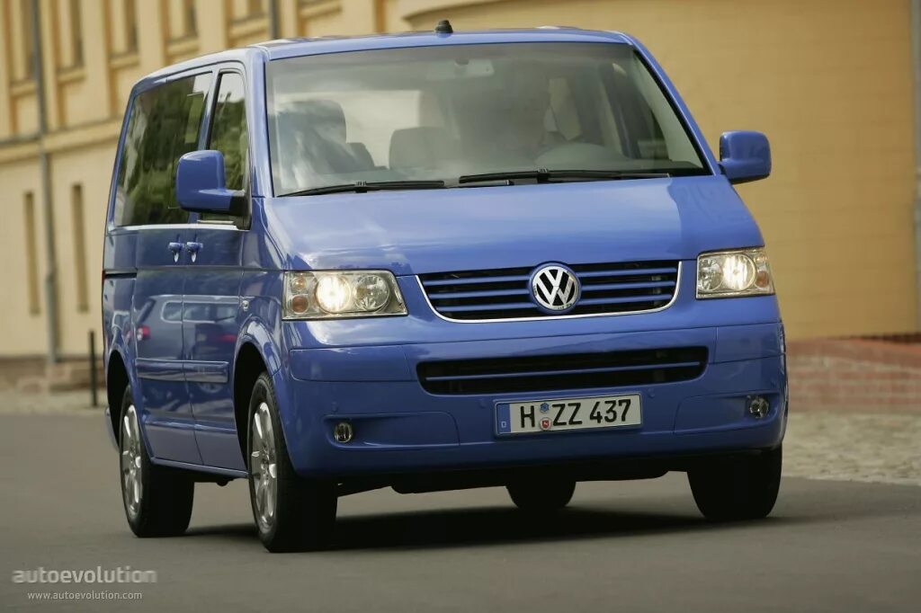 VW Transporter t5 2003. Multivan t5 2003. Фольксваген Мультивен т5. Volkswagen Мультивен t5. Т5 фольксваген 2.5 тди