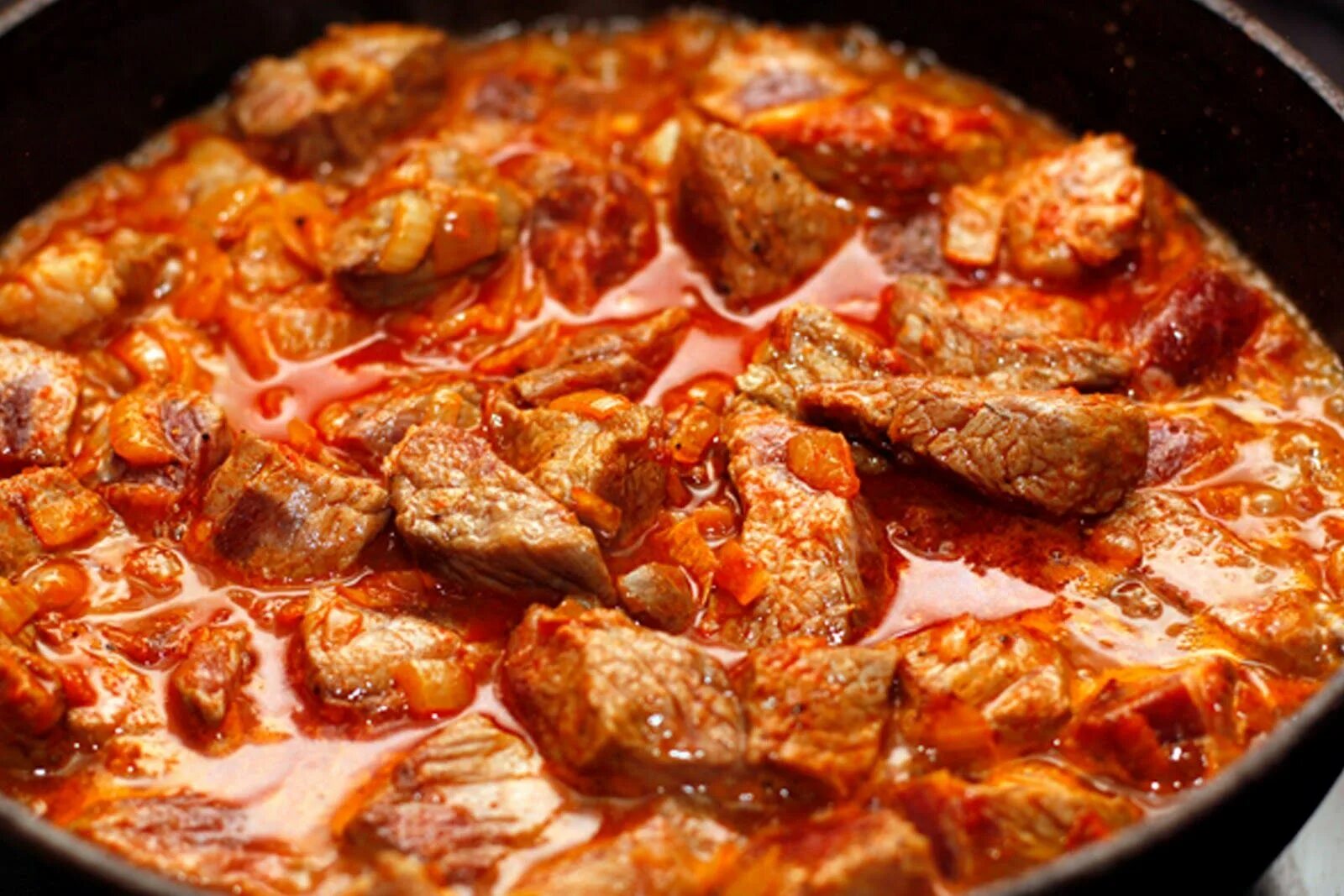 Мясо в томатном соусе рецепт