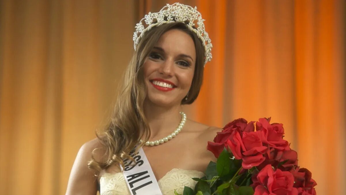 «миссис королева красоты крыма-2022» ольга валеева. королева красоты 2015 постер. исполнение королева красоты. ксения сухинова (россия), мисс мира 2008. королева красоты сериал с 2015 г.