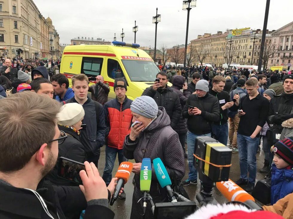 Хлопки в петербурге сегодня. Обстановка в Питере на сегодняшний день. Взрыв в метро СПБ сегодня. Взрыв в Петербурге сегодня.