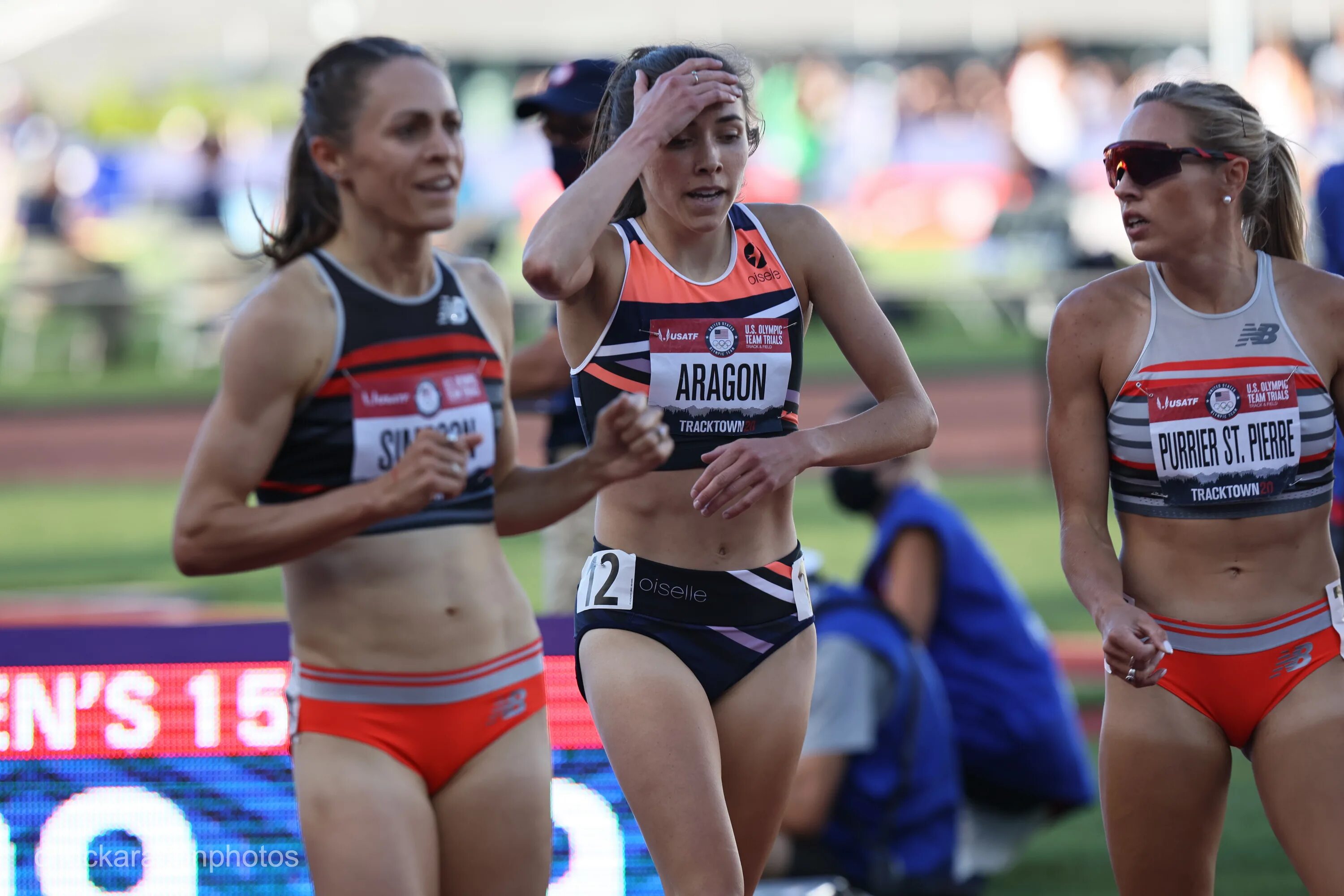 Дженни симпсон. Jenny simpson dog. Jenny simpson dog. The dog whisperer. Дженни симпсон.