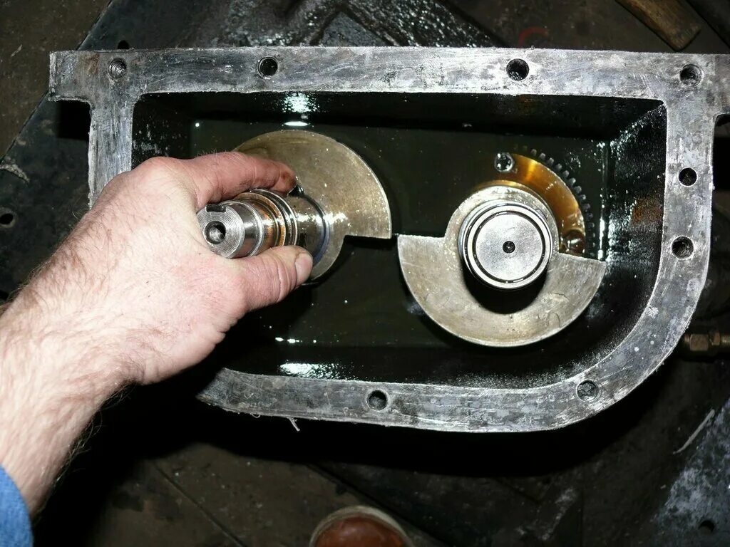 Регулировки реверса. Коробка передач мотоблока кутаиси супер 610. Пыльник тяги реверса ямаха 9. Реверс старого образца т25. Схема коробки передач буран 640.