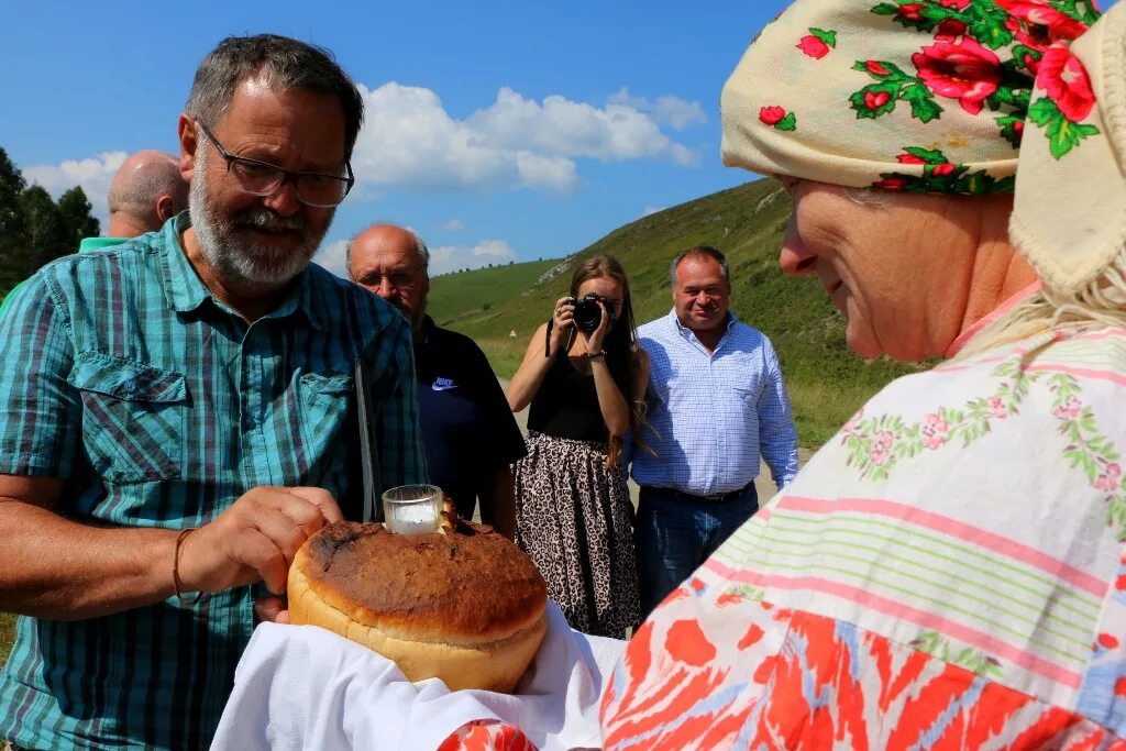 Алтайское гостеприимство сайт. Агротуризм Алтайский край. Гостеприимство Алтай. Алтайское гостеприимство. Крестьянское гостеприимство.