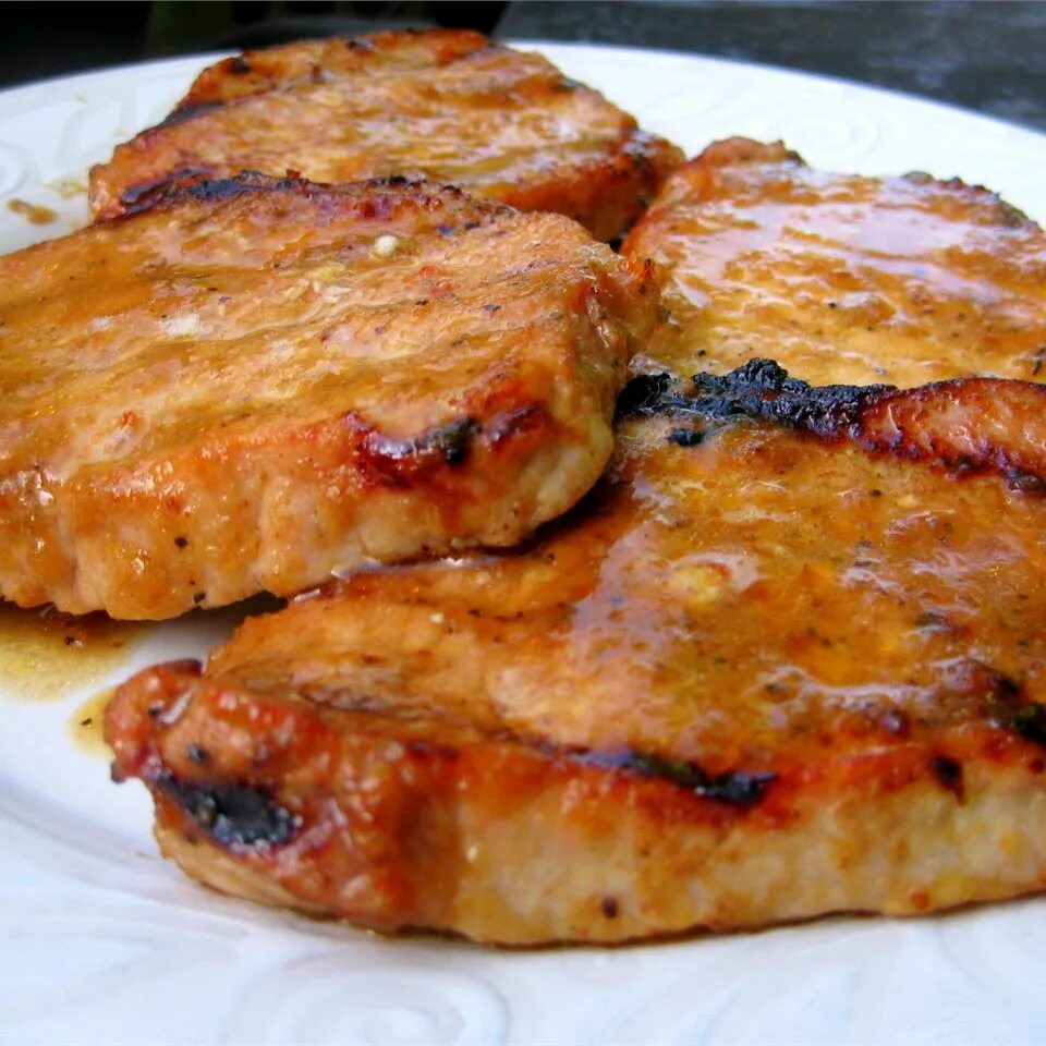 Обжарка отбивные прибор зажимая со всех сторон. Свиные отбивные на сковороде. Отбивные на сковороде. Свиные отбивные на сковороде. Как правильно жарить отбивные.