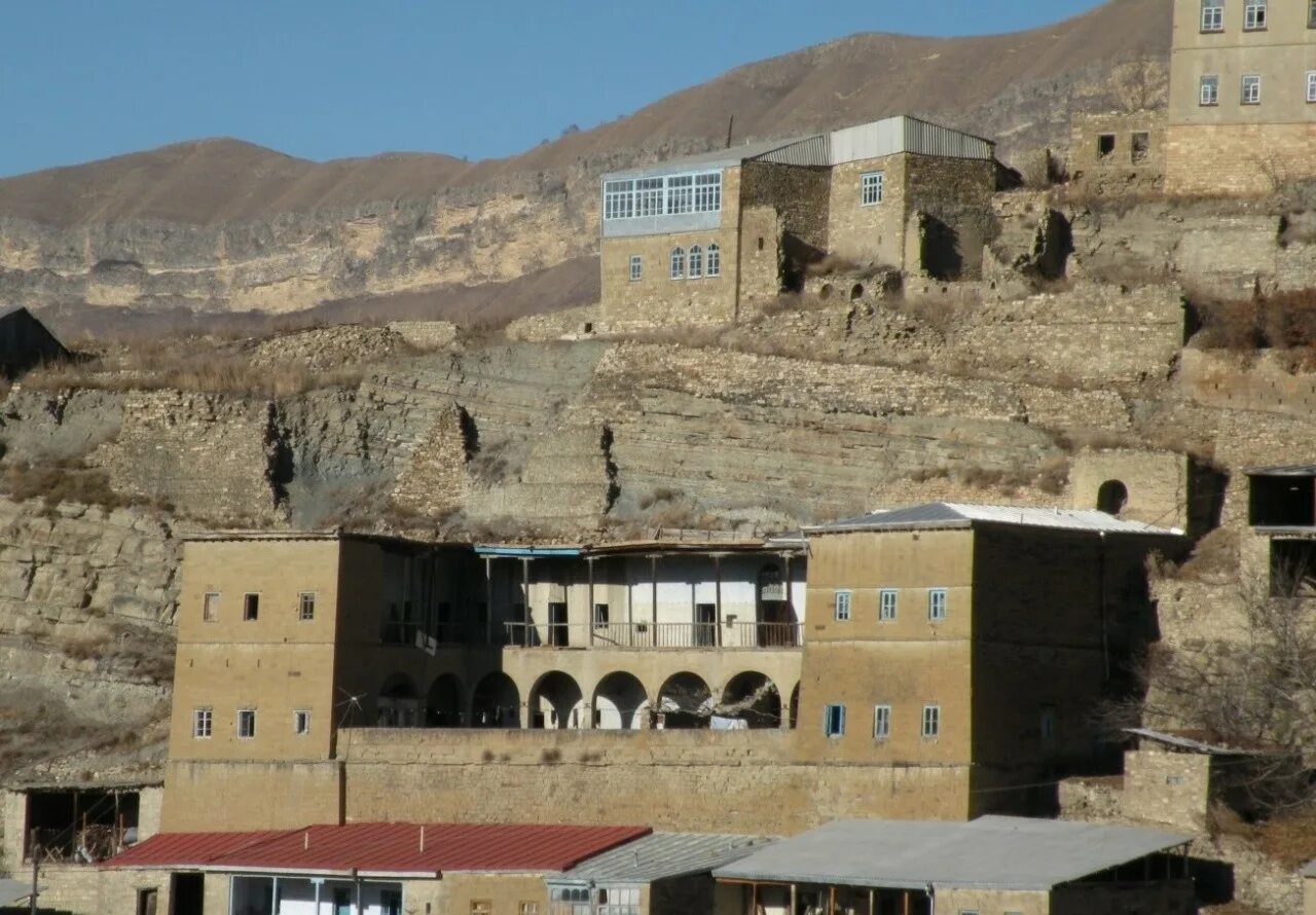 Чох дом нахибашева. Этнодом чох. Дом закари нахибашева чох. Гостевой дом этнодом чох дагестан. Этнодом чох.