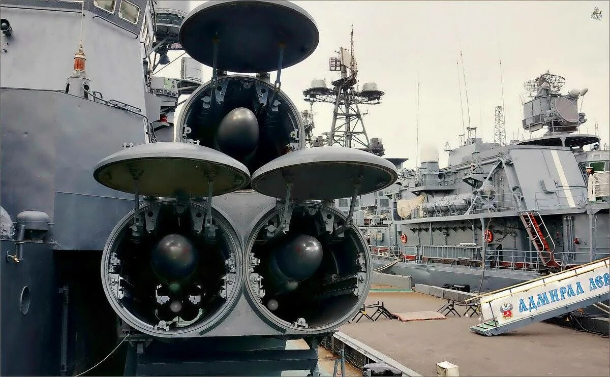 Комплекс п 1000. П-120 малахит. ракетный комплекс п-120 «малахит». противокорабельные ракеты малахит. п 15 термит противокорабельные ракеты.