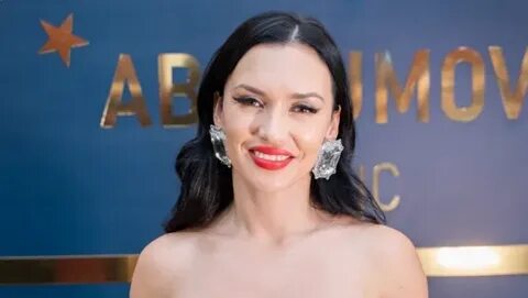 Қызметшімен онлайн порно көру