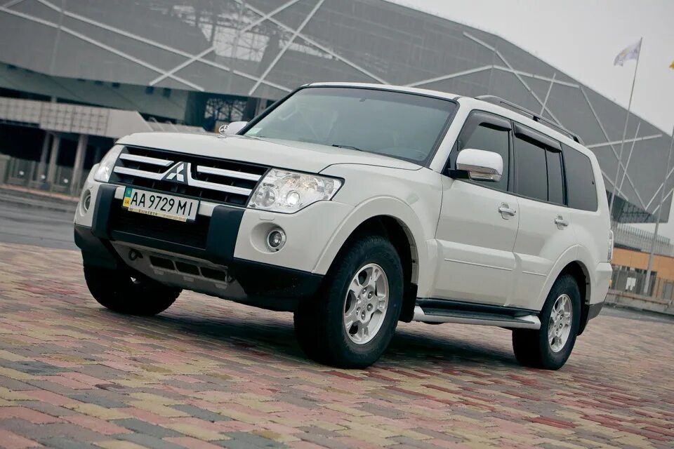 Мицубиси паджеро москвы бу. Мицубиси паджеро 2014. Pajero 4 3. Паджеро 2008 года 3. С.