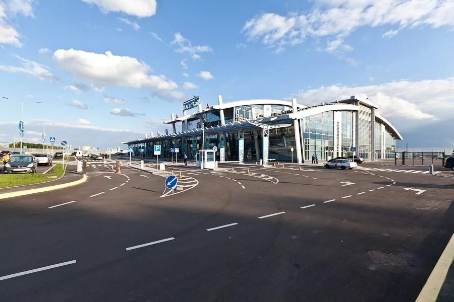 Киев аэропорт борисполь ночной. Снимки аэропорта жуляны. Аэропорт жуляны киев. Аэропорт жуляны киев. Международный аэропорт киев жуляны, украина, киев.