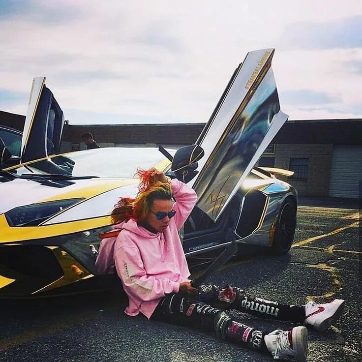 Lil wayne 2021. Lil peep benz truck. Audi r8 lil uzi vert. Лил 6 машина. Ламборгини лил пампа.