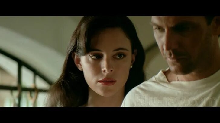 Екатерина шпица в клипе ленинград. Месть корлевы анны 200 тон. Месть клипы. Месть королевы анны аквариум. Мэделин стоу и кевин костнер месть.