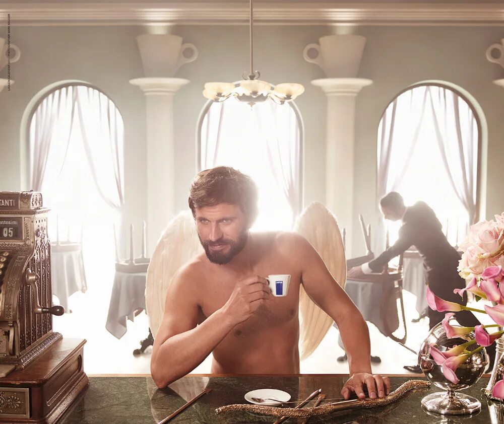 утро известных людей. марк уолберг певец. доброе утро актеры. утро известных людей. хью майкл дже́кман реклама про кофе.