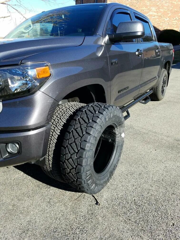 Шина тундра. Колеса на тойота тундра r20. Шина тундра. Тойота тундра колеса 45 дюймов. Тойота тундра r22 35.