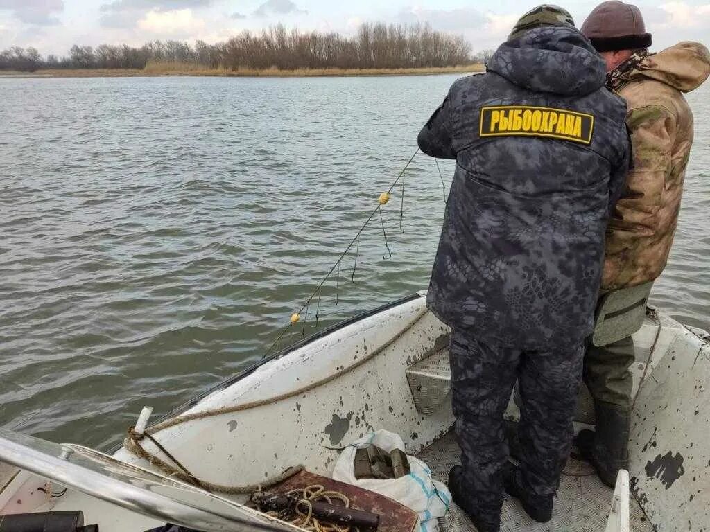 Правила любительского рыболовства в ростовской области. Рыбоохрана. Браконьерские снасти. Рыбоохрана нерест. Ловля рыбы на Дону.