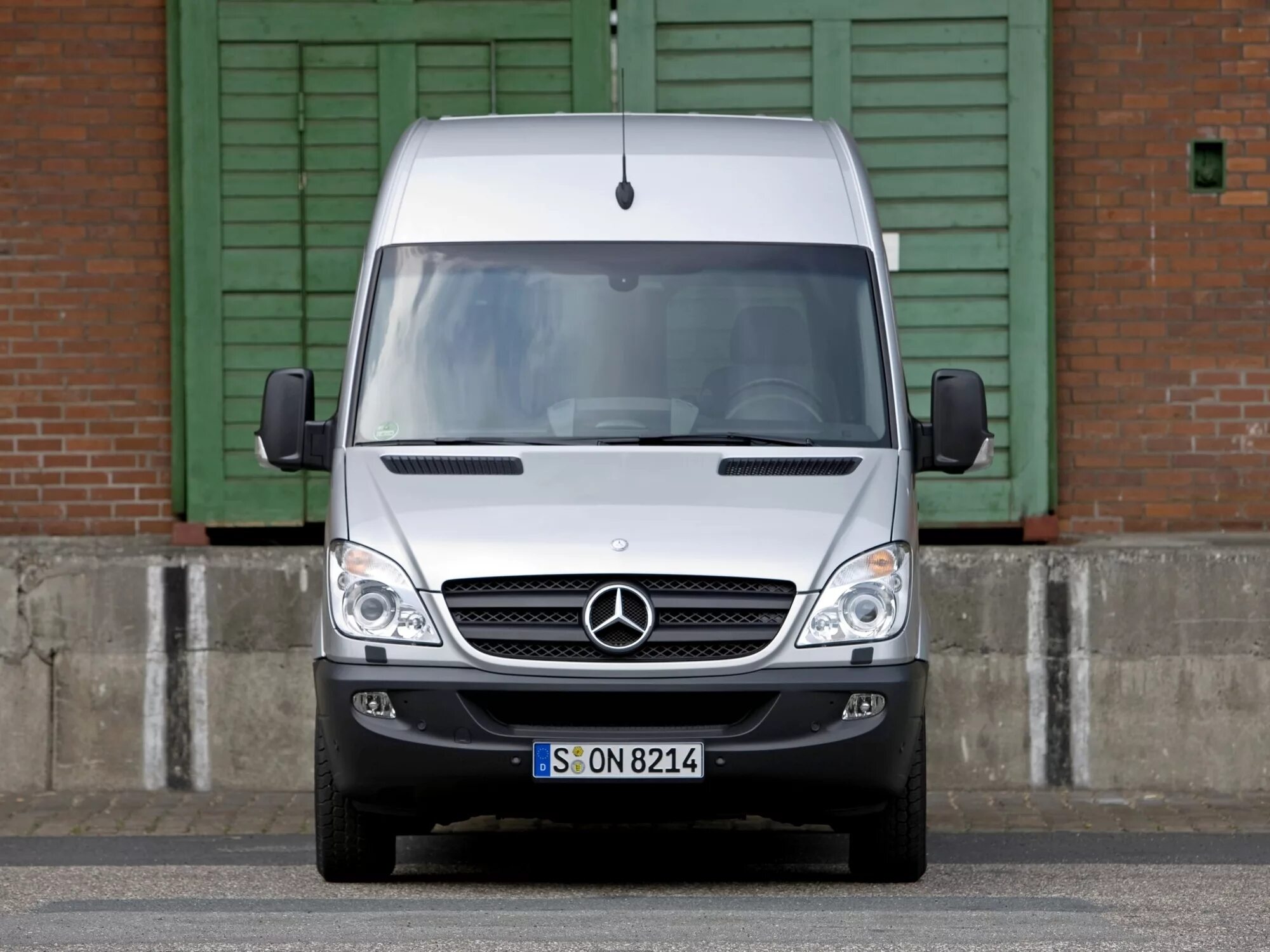 Спринтер 906 авито. Mercedes-Benz Sprinter w906. Mercedes-Benz Sprinter 906. Мерседес Бенц Спринтер 906. Mercedes Sprinter w906.