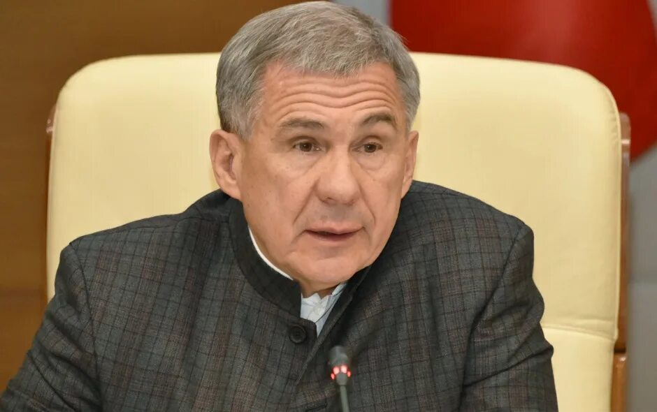 Лет минниханову