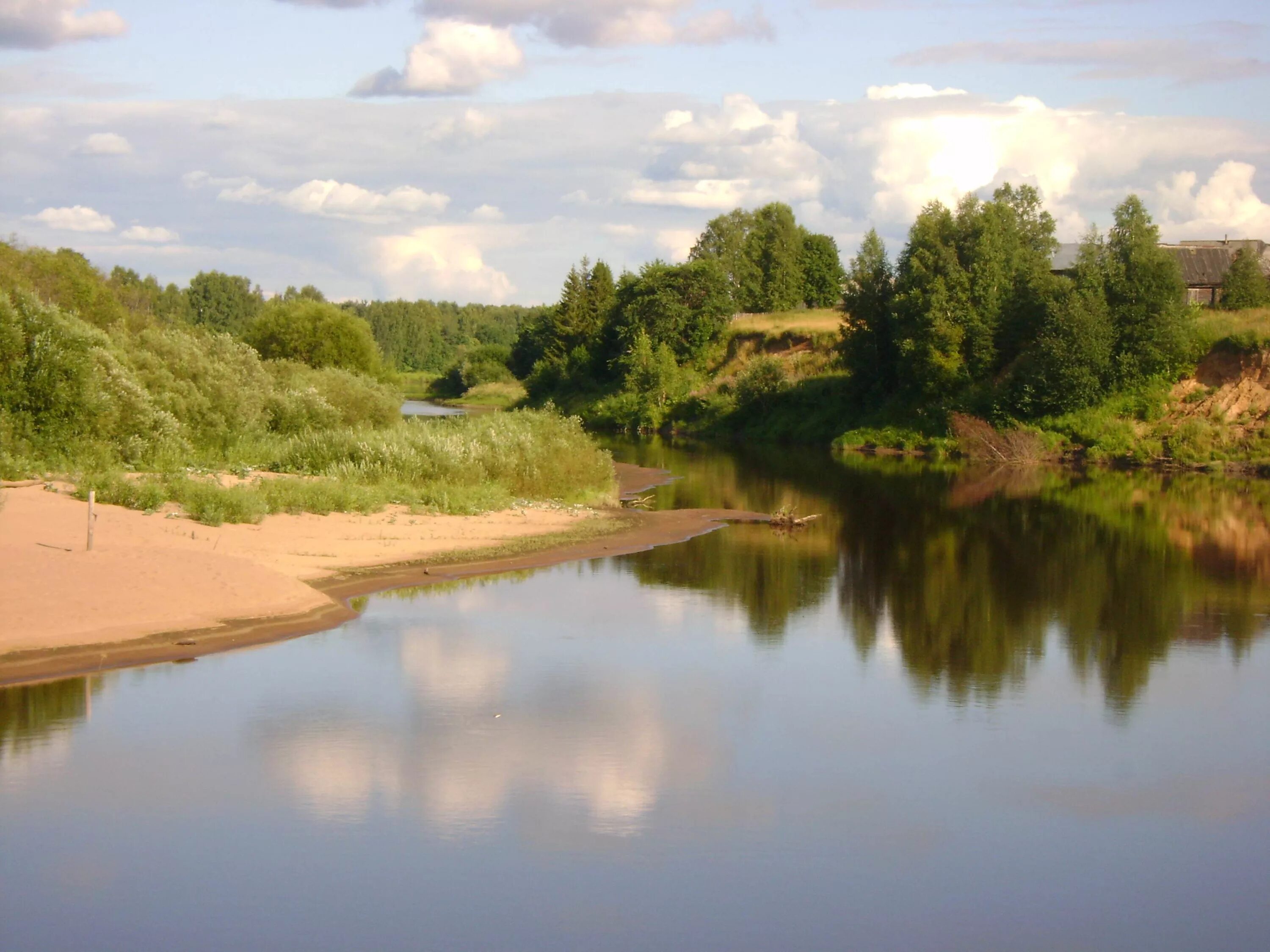 Реки озера костромской области. Река Унжа Костромская. Костромка река в Костроме. Река Ветлуга Костромская область. Кострома (река) реки Костромской области.