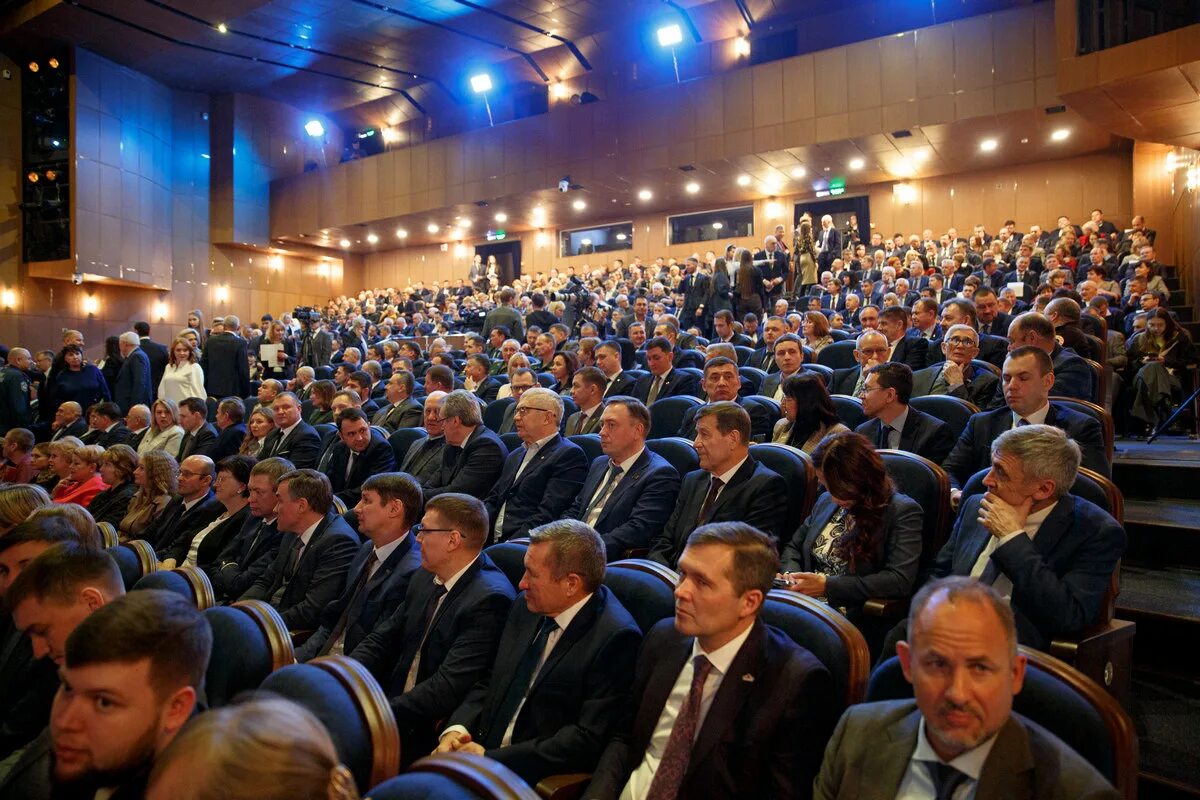 послание главы чувашии 2023. елки во дворце спорта. елка главы чувашии 2023. послание главы чувашии 2022. елка главы чувашии 2023.