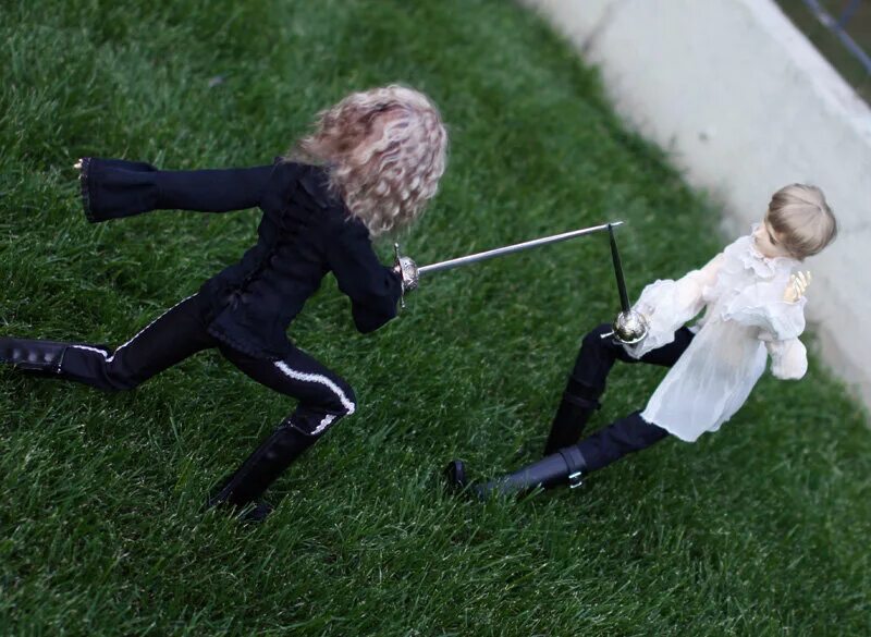 Аллен дуэль на шоу. Аллен дуэль на шоу. Allen duel фото. Дуэль гамильтона с бёрром. Аллен дуэль стрим с ли.