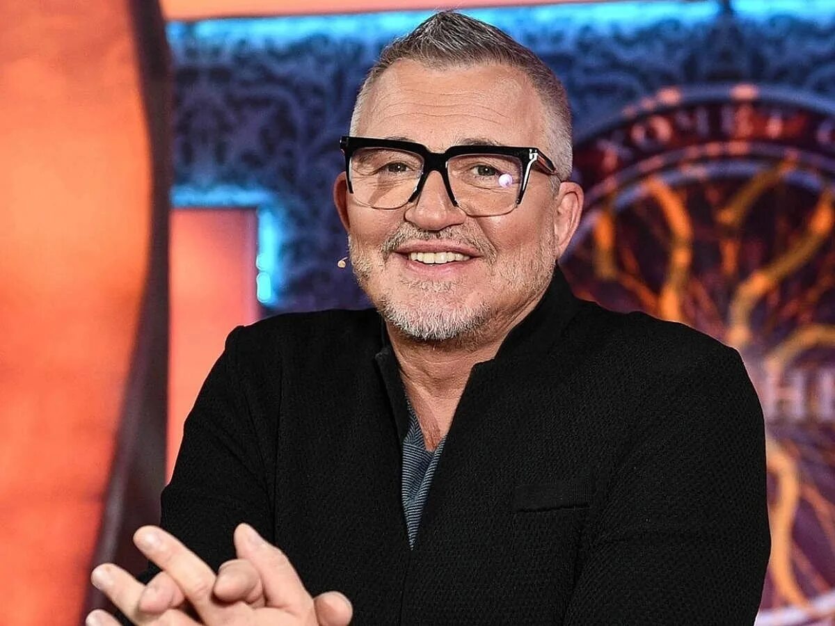Дибров где сейчас 2025. Дмитрий дибров. дибров 2025. дмитрий дибров телеведущий. дмитрий дибров 2025.