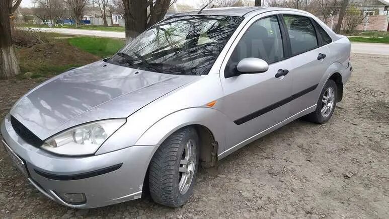 Купить форд симферополь. Ford Focus 1 седан 2003. Ford Focus 2003 седан. Форд фокус 2003 года седан. Ford Focus 2003 механика.